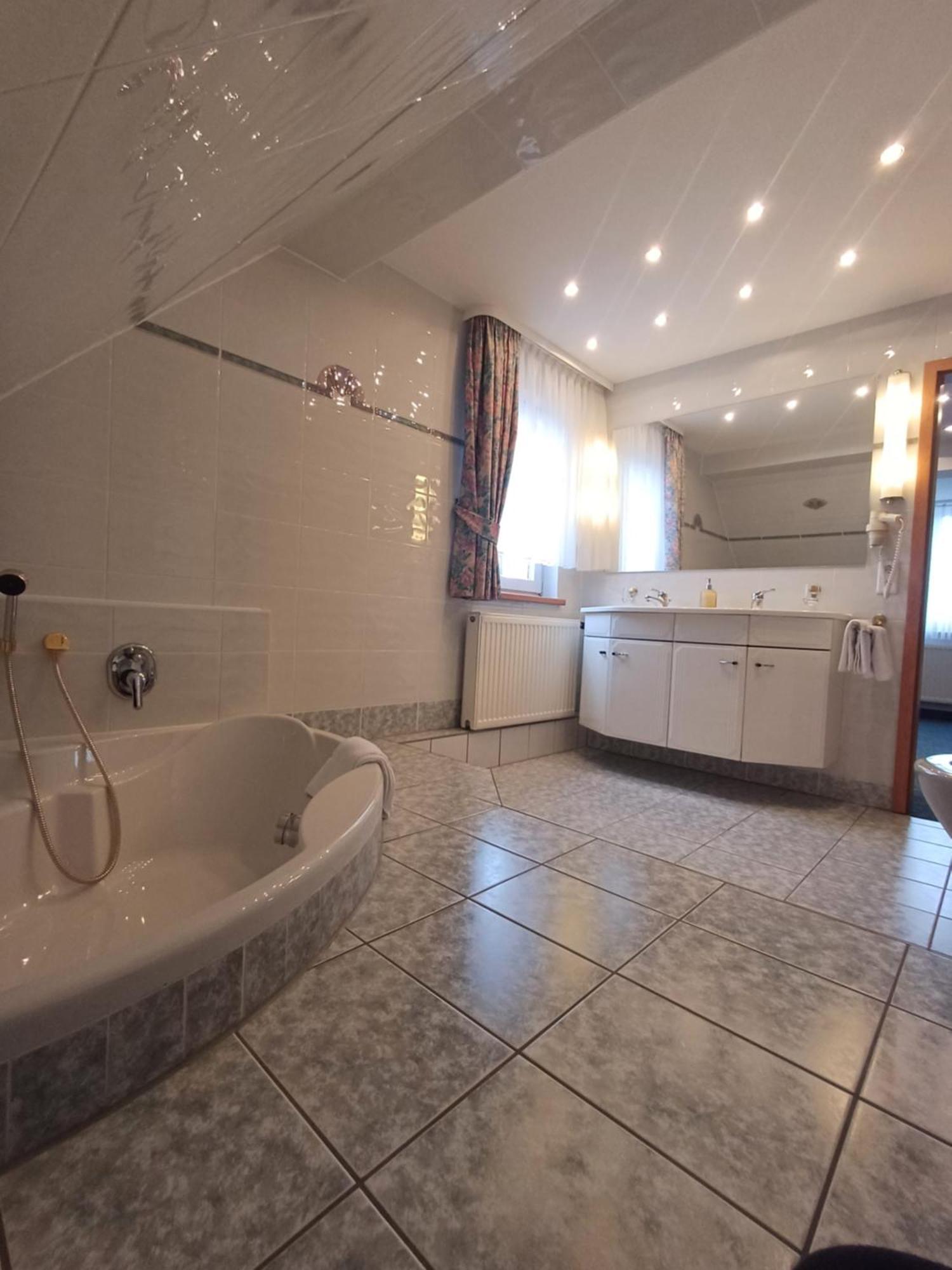 Hotel Garni Eschenbach Hildburghausen Extérieur photo